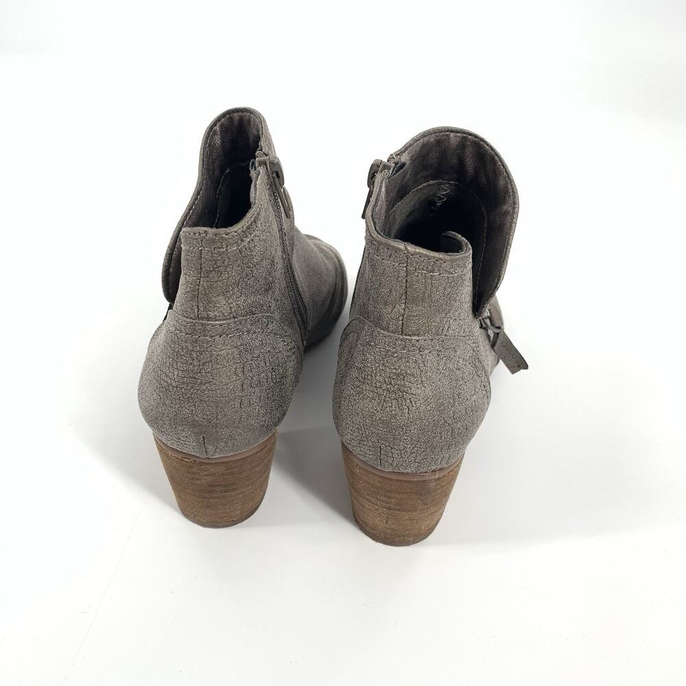 Very G Wonderlust Peep Toe Booties 9 Womens Grey Metallic Stacked Ankle Boots - Picture 3 of 10